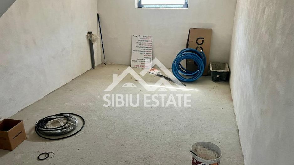 Casa individuala generoasa 5 camere, carport si pivnita curte 500 mp - Poză 10