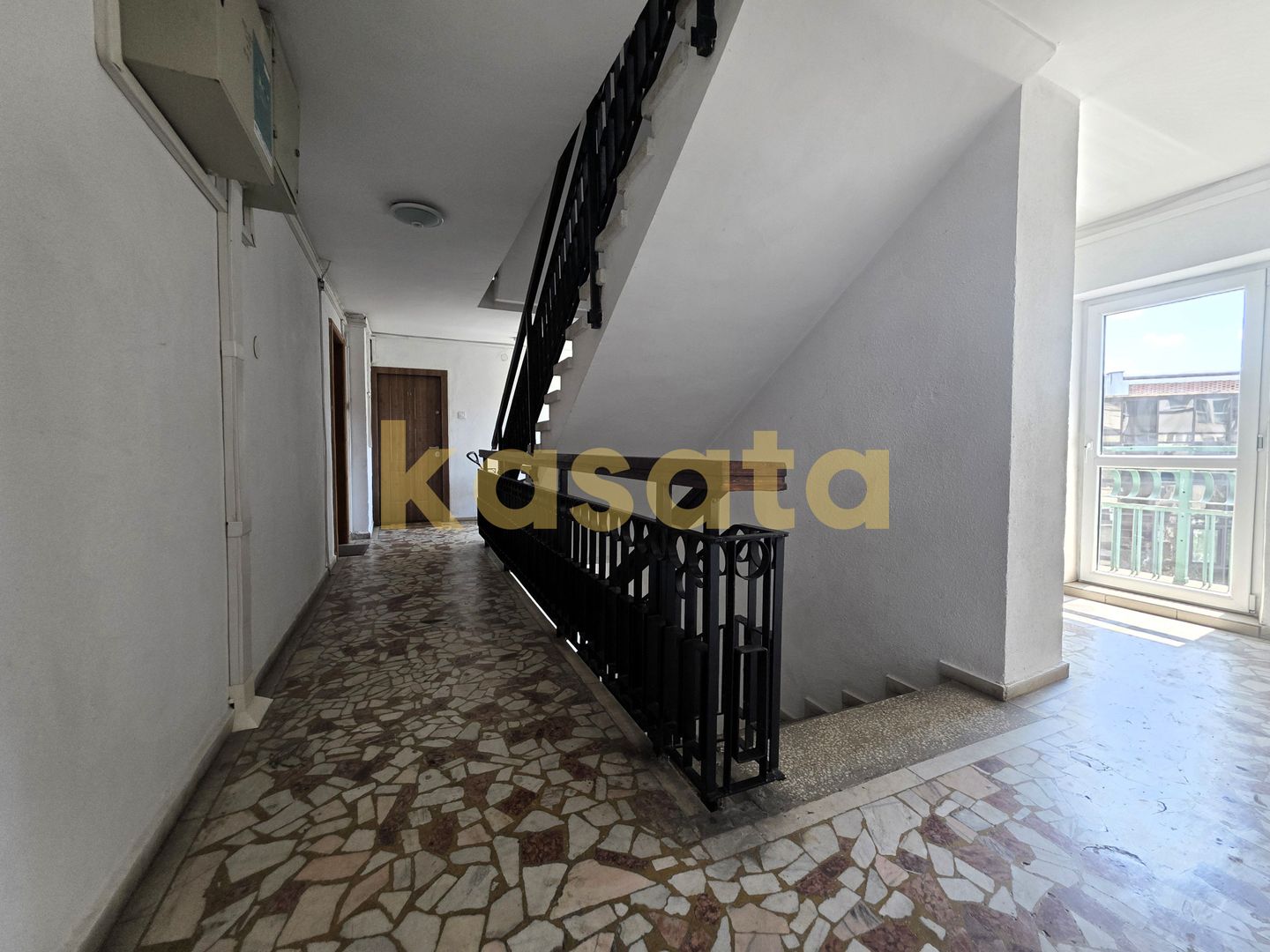 Apartament 3 camere, 81 mp, renovat 2019 – spațios, luminos - Poză 10