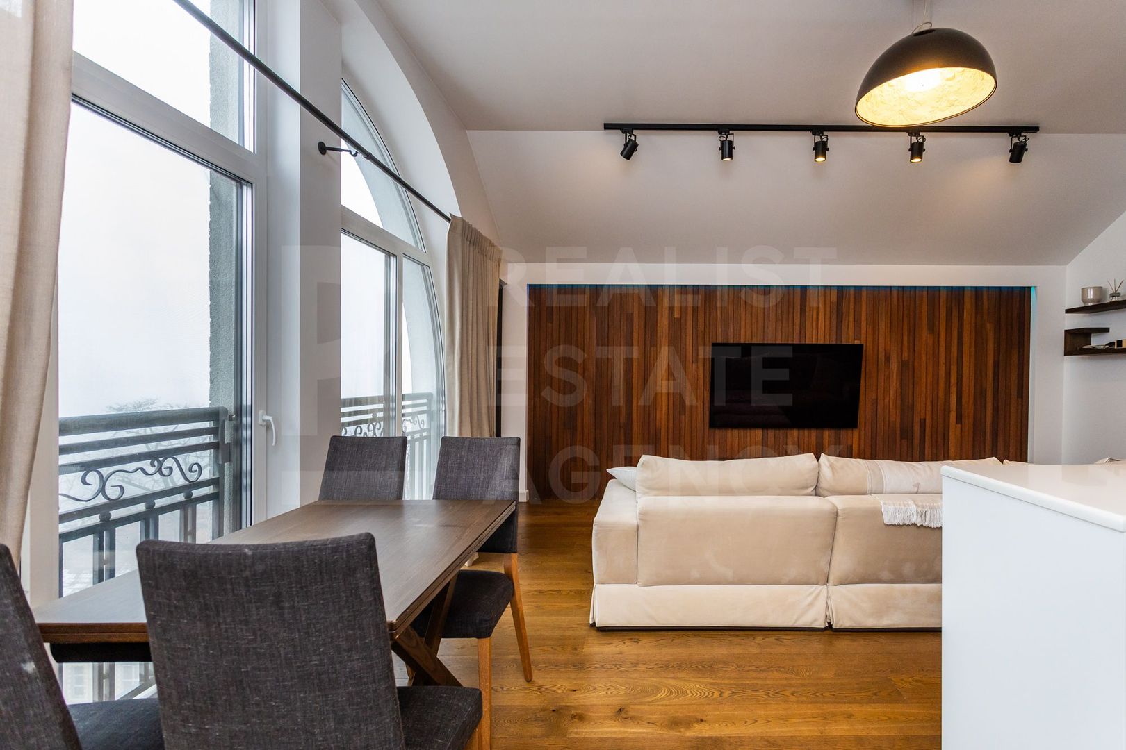 Chirie, apartament 3 camere, strada Alexandru Bernardazzi, Centru - Poză 5
