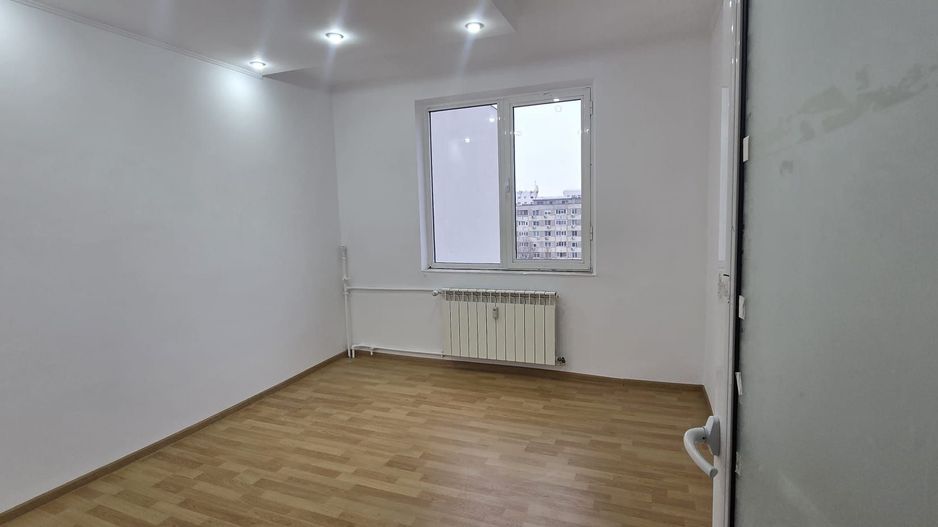 Apartament 4 camere Soseaua Berceni /an 1981 - Poză 2