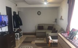 Apartament cu terasă generoasă – zona Petrom. - Poză 1