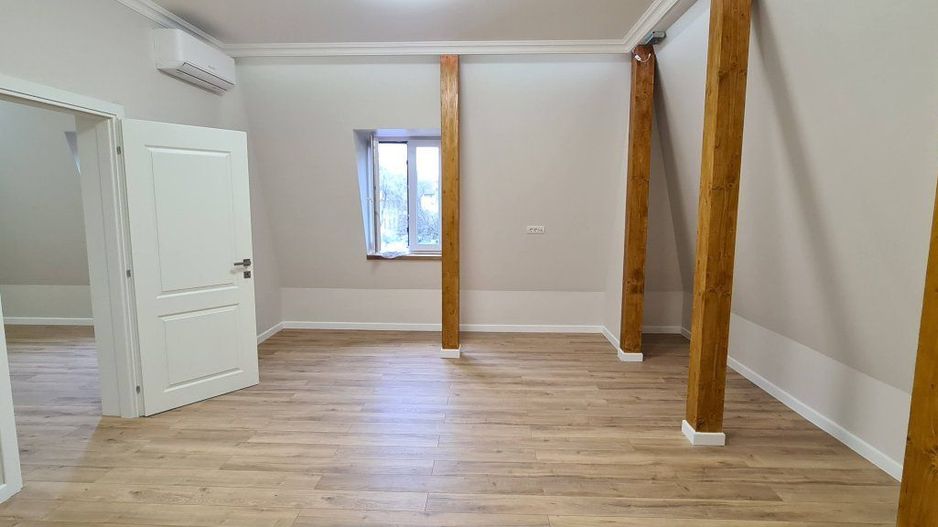 Bulevardul Dacia - Piata Romana | 4 Camere | 2 Bai | Parcare - Poză 8