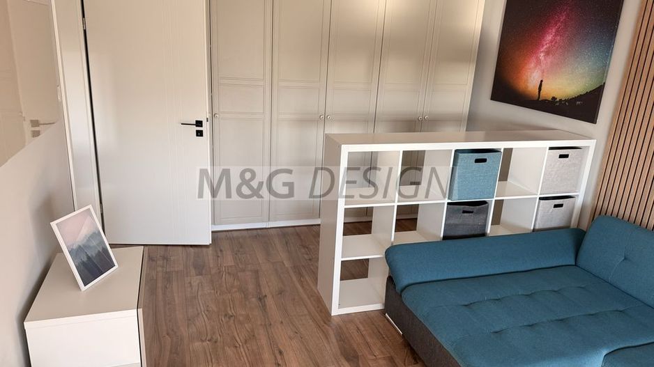 Apartament  2 camere Soarelui  decomandat - Poză 1