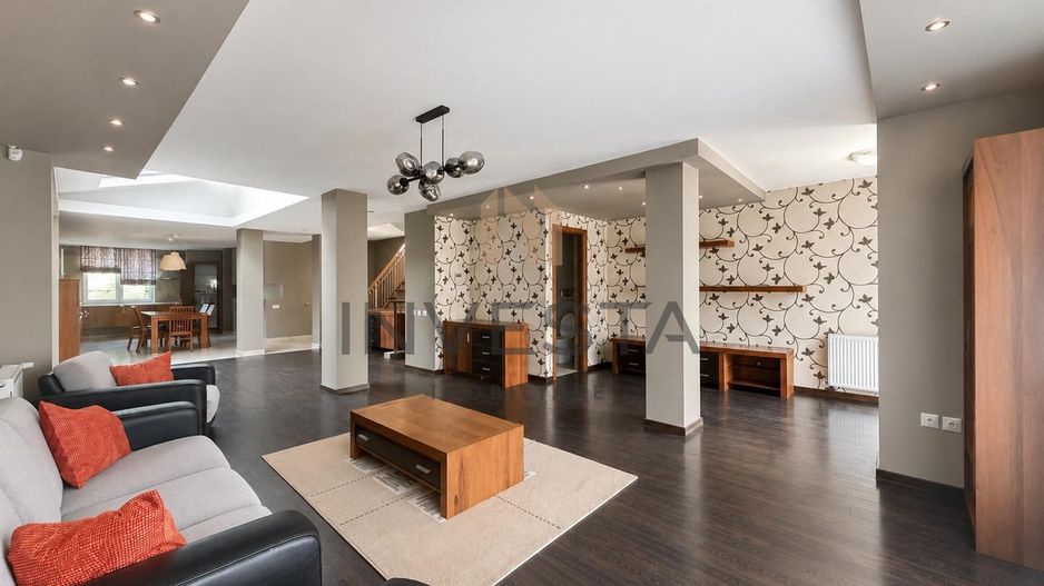 Casa de 360 mp cu sauna si garaj dublu de inchiriat in zona Buna Ziua - Poză 1