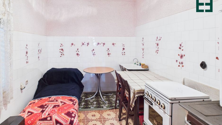 Casă cu 10 camere și 1437 mp teren în Ineu - Arad - Poză 21