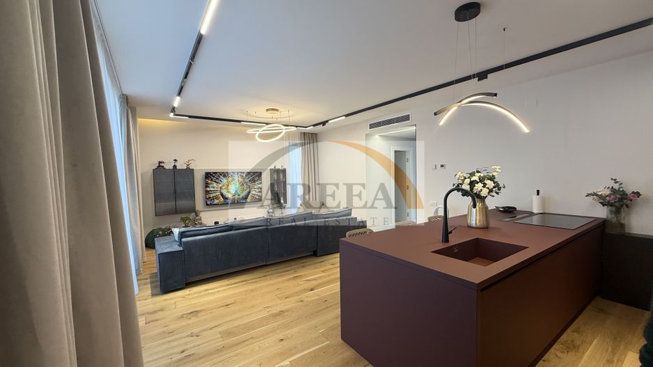 Vila 5 camere complex residential Tunari - Poză 35