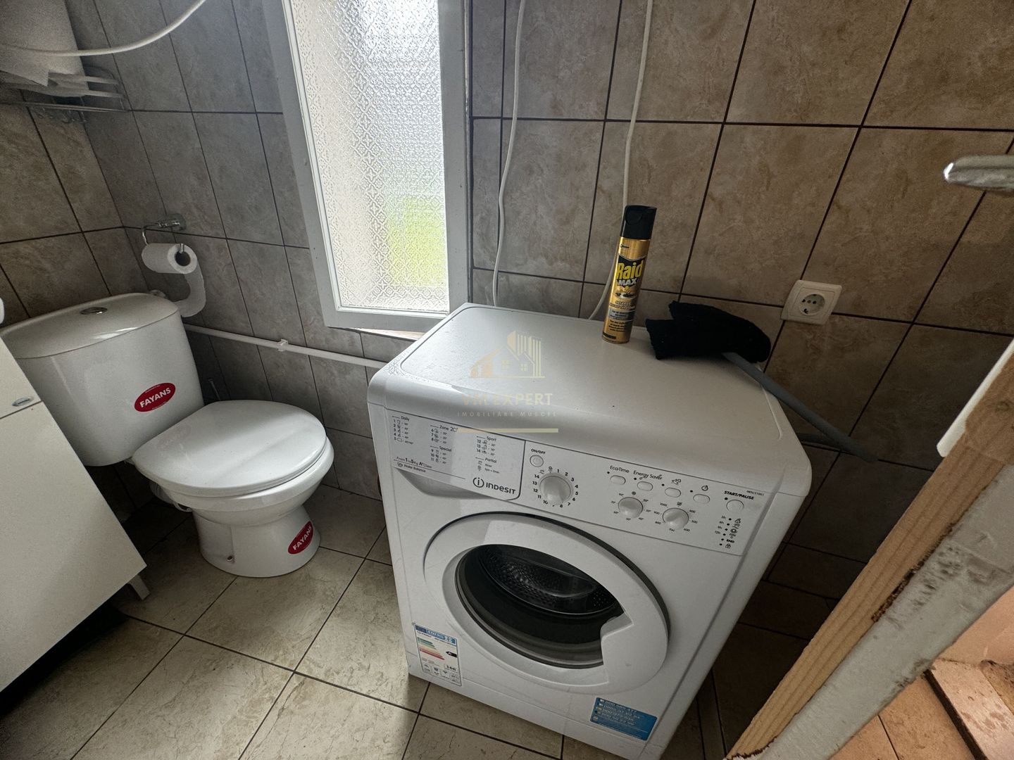 CASA 3 CAMERE, PLUS ANEXE, TEREN 2141 MP, BEREVOIESTI, ARGES - Poză 22