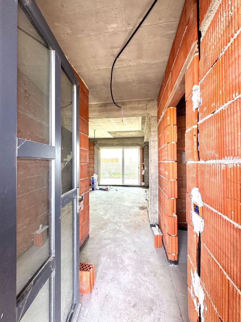 Super pret - Duplex cu 4 camere - teren generos  |Sǎcǎlaz| - Poză 3