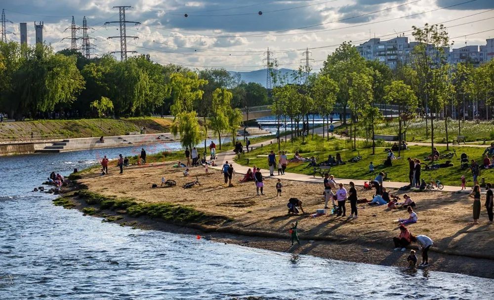 3 camere decomandate, etajul 1, Plaja Grigorescu! - Poză 2