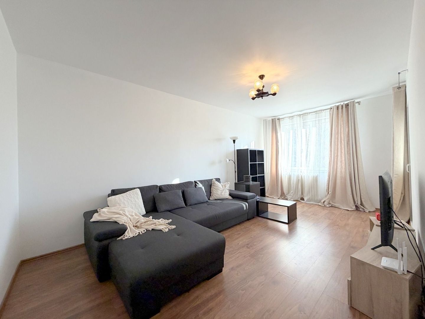 3 camere etaj 3 Stefan cel Mare-Polona - Poză 2