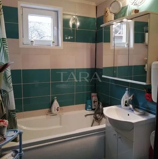 Casa cu 4 camere de vanzare in Floresti - Poză 7