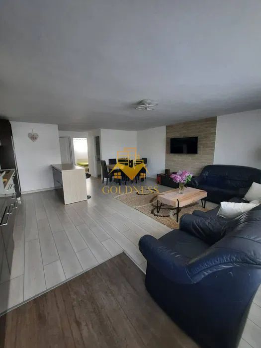 3 camere, Europa, Eugen Ionesco, Golden Tulip, Observatorului, Lunii - Poză 1