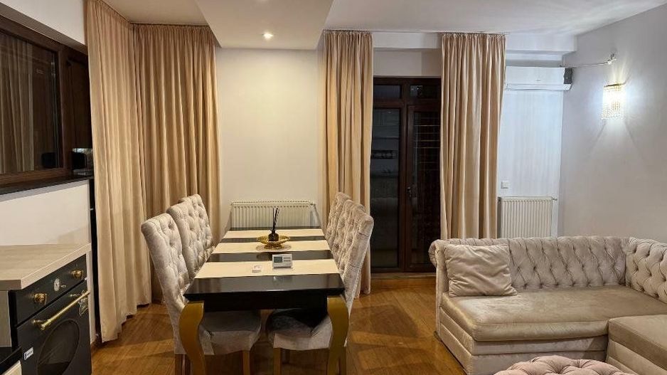 De vanzare  Apartament 3 cam mobilat utilat + parcare subterana Domenii sect1 - Poză 1