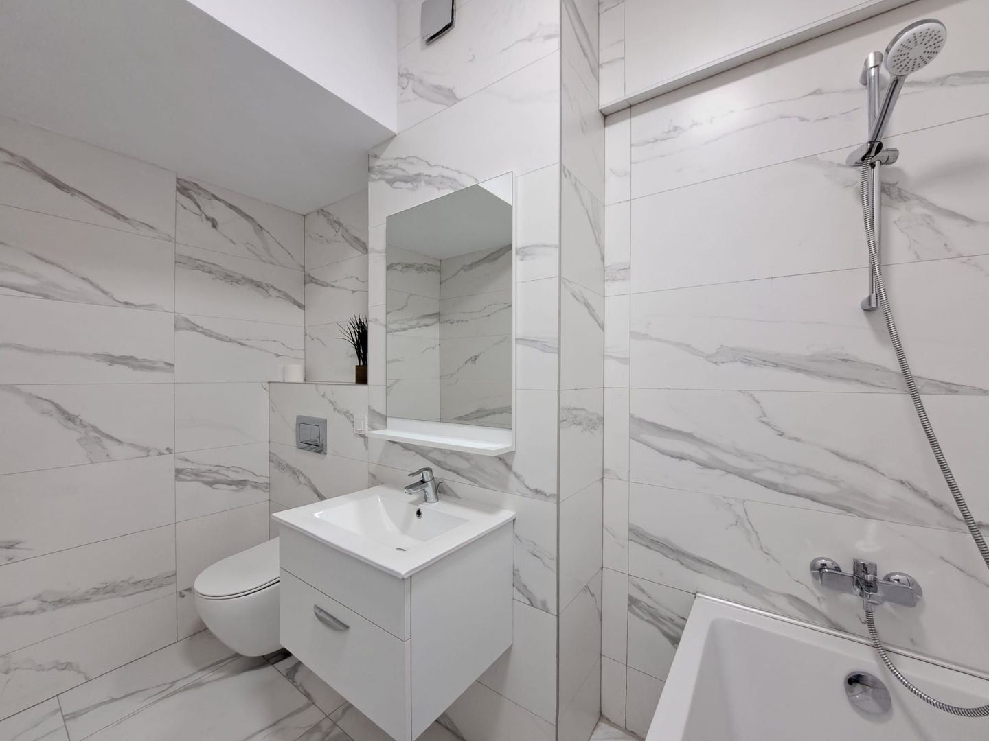 AP. 2 CAMERE - FIRST ESTATE, PET-FRIENDLY, POMPA DE CALDURA - Poză 8