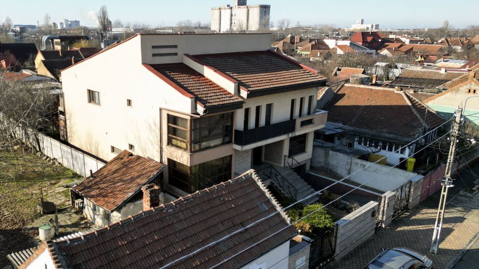 Vilă spațioasă cu 8 camere, Grădiște - Poză 26