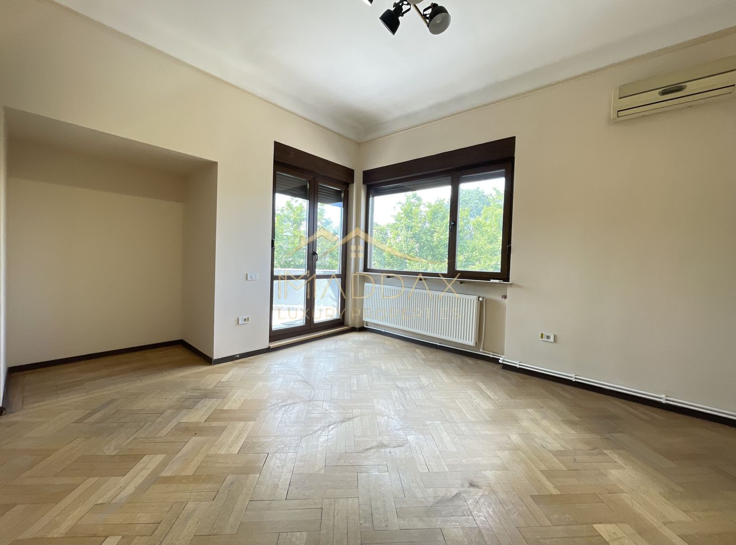 Resedinta interbelica premium **5 camere**252 MP***//Lascar Catargiu - Poză 15
