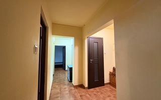 Apartament spațios cu 3 camere, 2 băi și multe avantaje - Poză 14