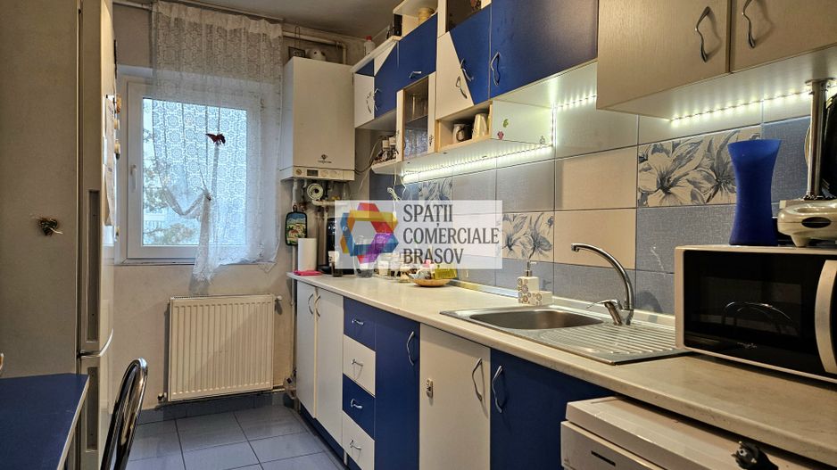 Apartament cu patru camere, zona Judetean 77mp - Poză 10