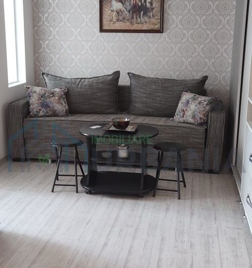 Închiriez apartament - Poză 1