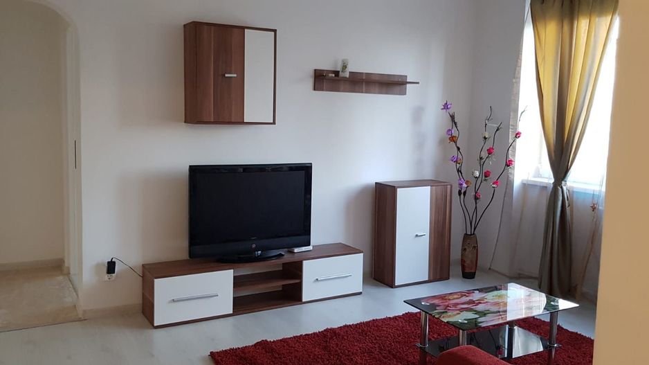 Apartament 3 camere de vanzare Stefan Cel Mare - Poză 1