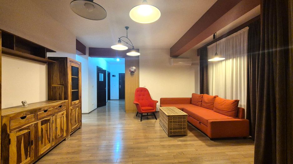 Bloc nou, sectiune mare, apartament 3 camere cu semineu, terasă mare si garaj - Poză 6