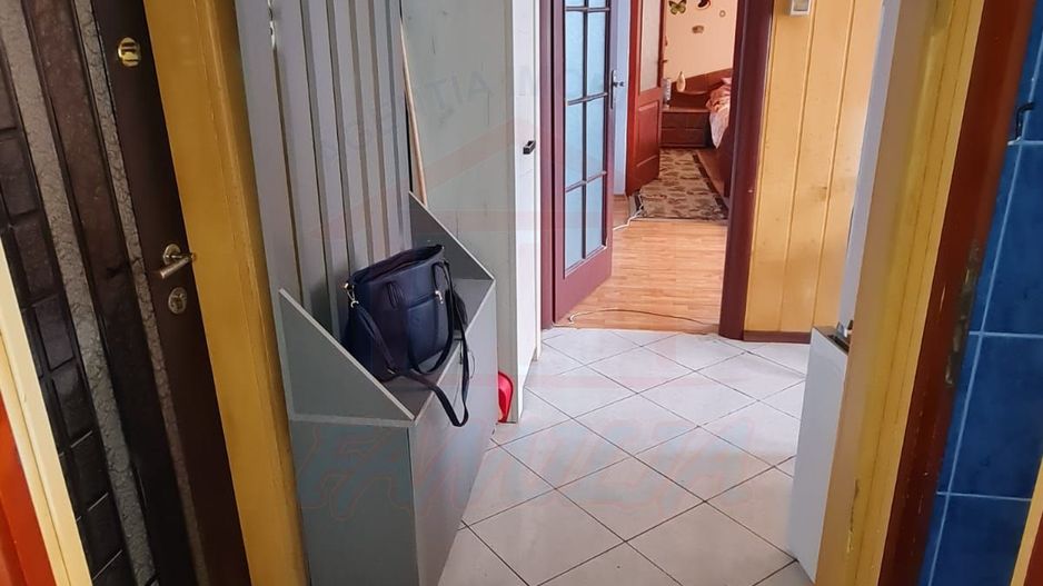 Vanzare apartament 3 camere, piata Micro 19, pret 49.500EUR, Etaj 3/4. - Poză 7