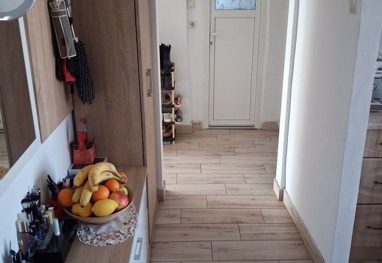 BRASADAS vinde ap 2 cam etaj 4/4 in Carpati 2. - Poză 3