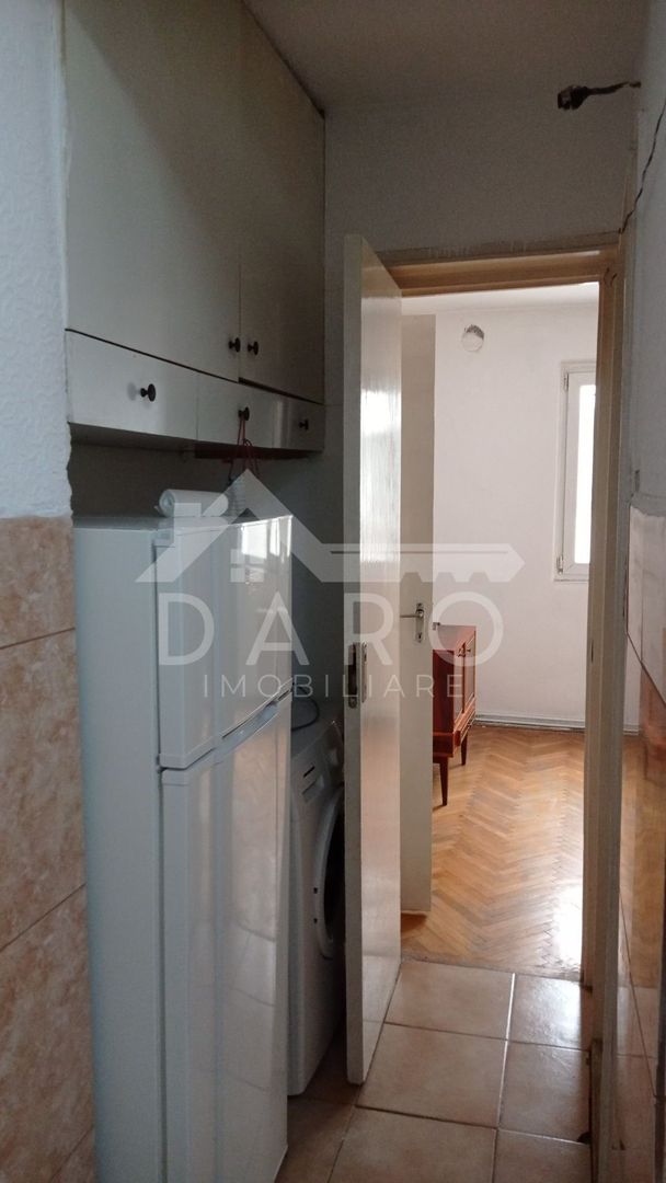 Vând apartament 3 camere - Poză 5