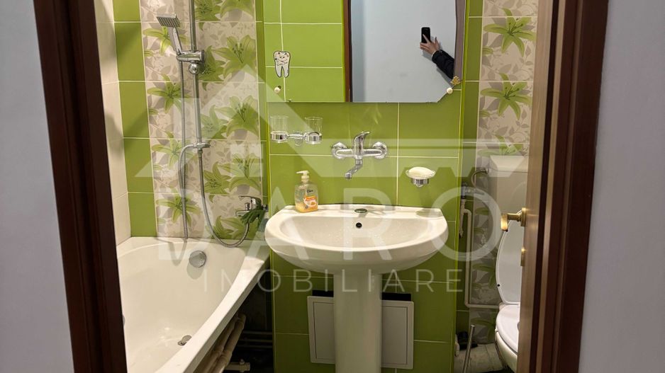 INCHIRIERE Apartament spațios cu 3 camere în zonă centrală - Poză 7
