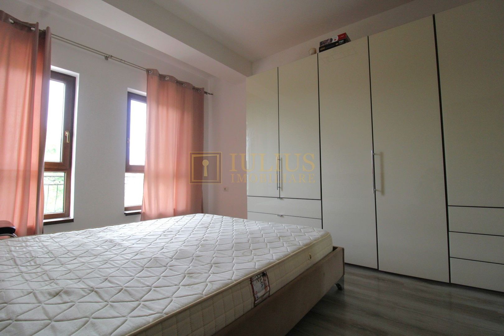 Bloc nou, centrala proprie, lângă restaurant Tinecz - Poză 8