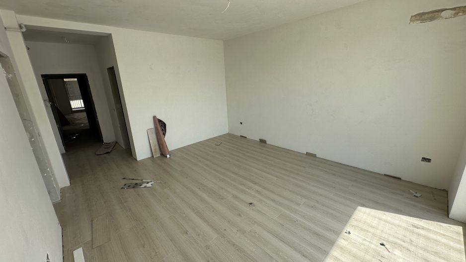 Apartment bloc nou cu lift si loc de parcare inclus - Poză 8