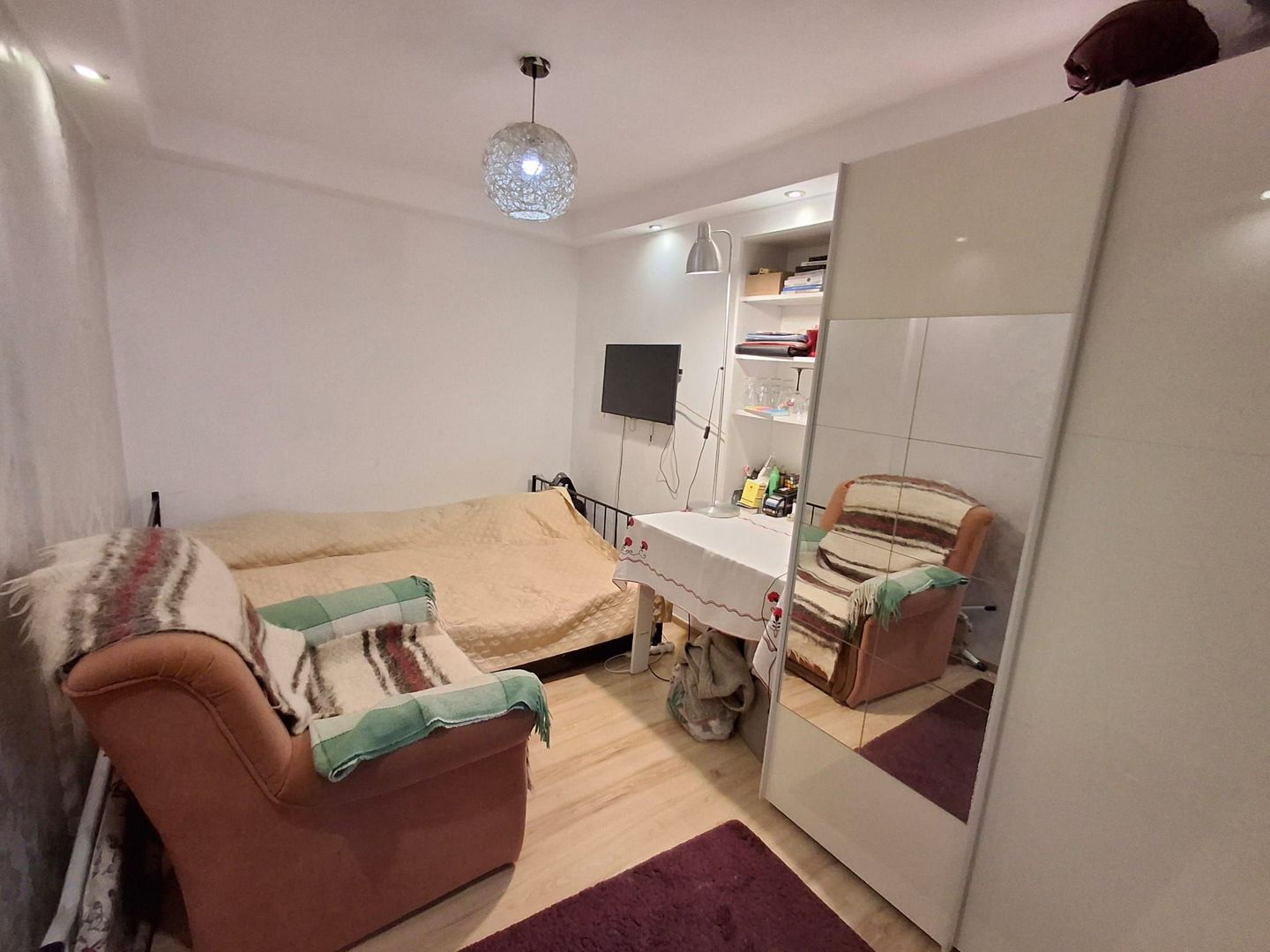 Casa de vanzare 3 camere Zona  Timpuri Noi - Poză 6