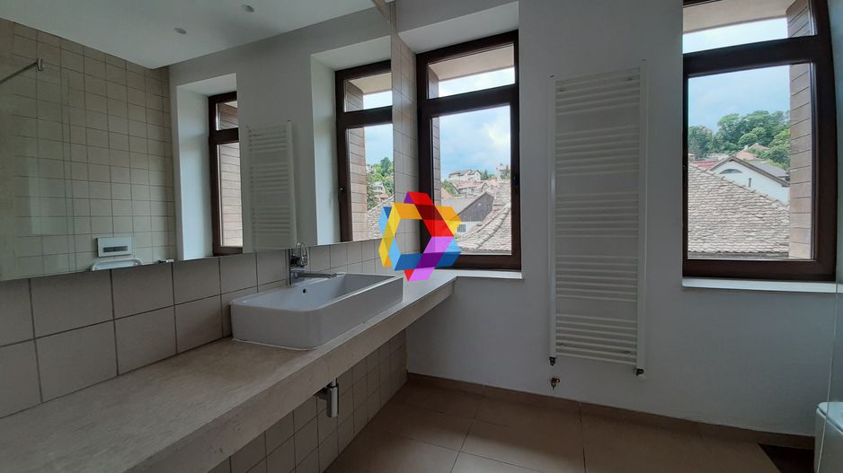 Spatiu de birouri deosebit - 160 mp - Poză 11