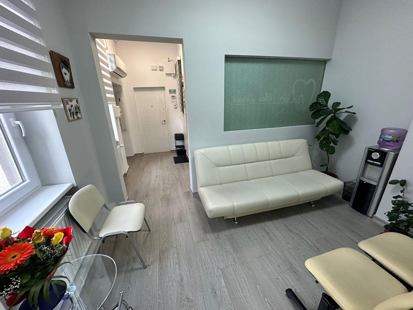 Apartament  4 camere în clădire istorica transformat în SAD - Poză 2