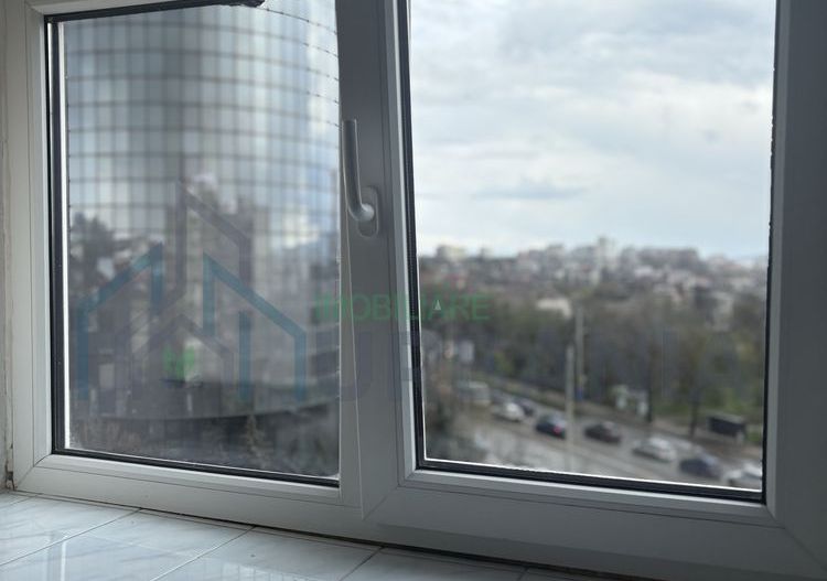 Apartament 1 cameră, central Liteni, lângă Vivertine - Poză 1