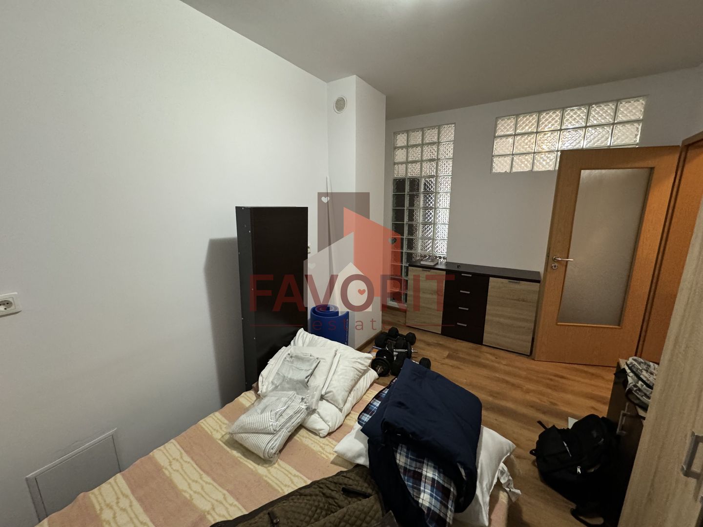 Bloc nou | Disponibil imediat | Boxa in CF | Pozitie excelenta | - Poză 9