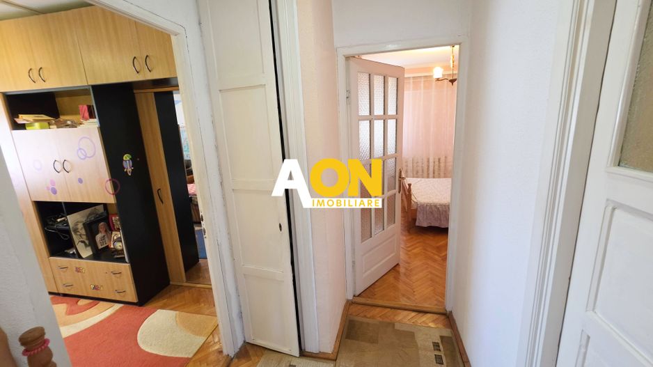 Apartament 3 camere, ultracentral, etaj intermediar - Poză 6