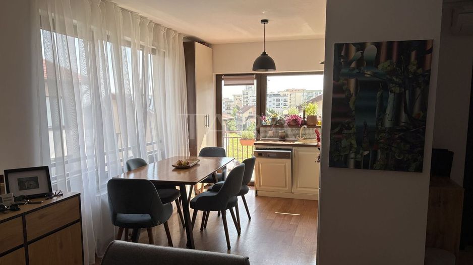 Apartament singur pe etaj, 2 balcoane și parcare, Andrei Mureșanu. - Poză 5