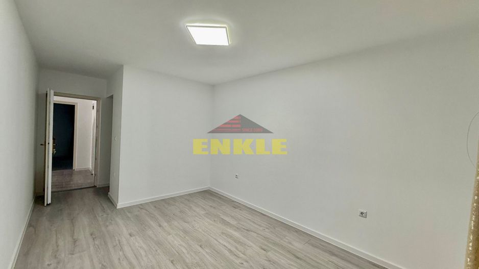 Casă / Vilă cu 4 camere de vânzare în Ultracentral, Botosani - Poză 2