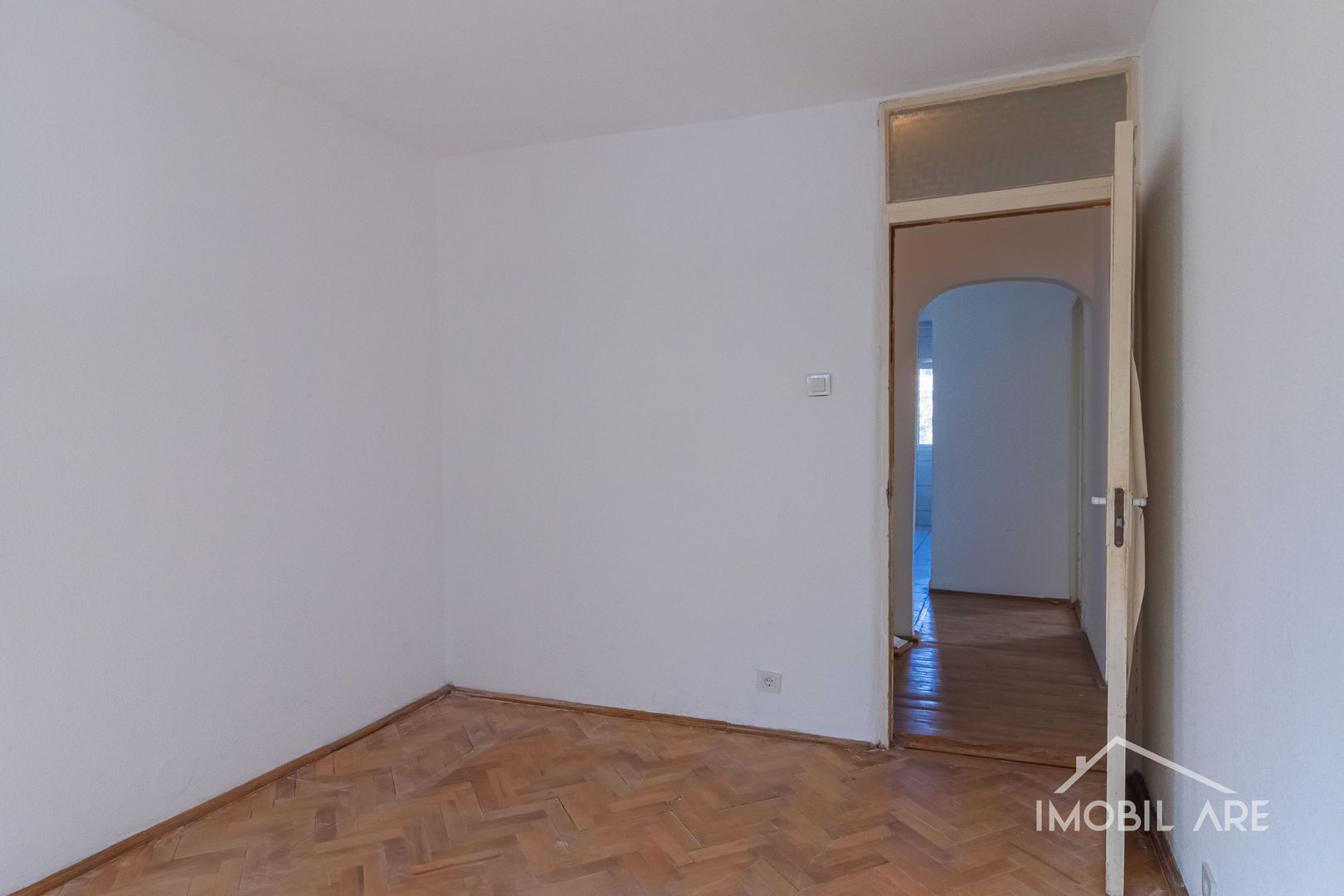 Apartament cu 4 camere - Poză 11