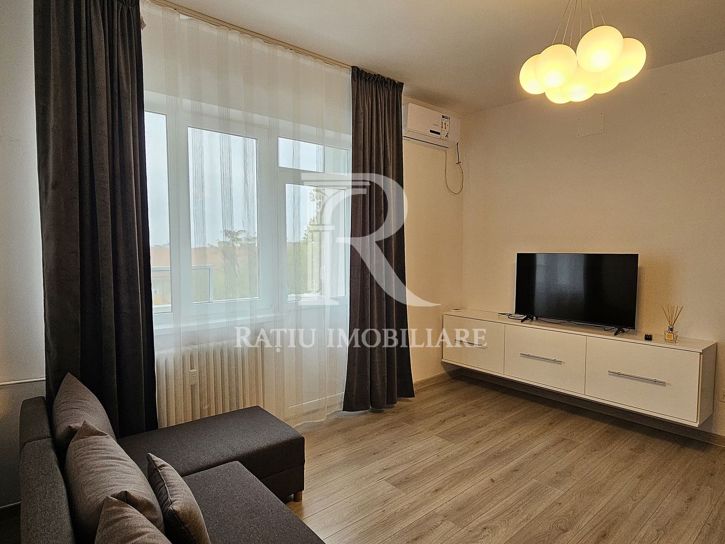 Apartament cu 2 camere | Rogerius | Oradea - Poză 1