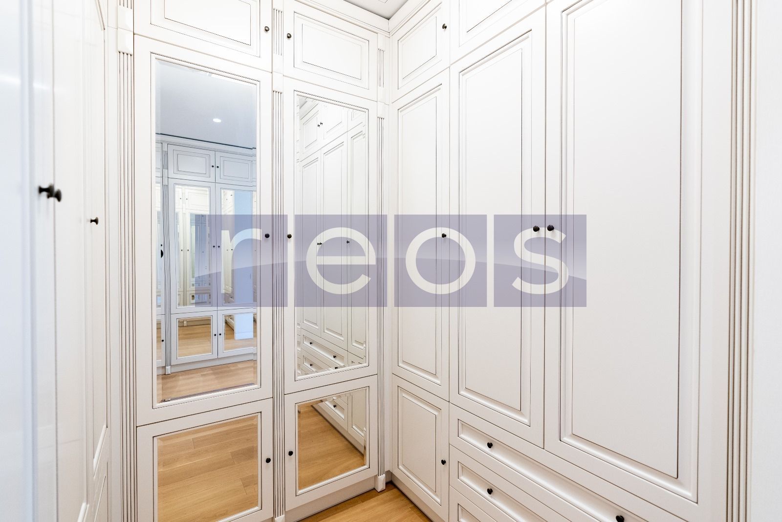 APARTAMENT PREMIUM ZAMBACCIAN | 180 MP | 4CAMERE| LOC PARCARE - Poză 11