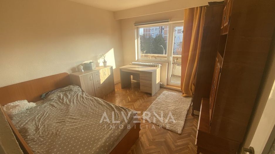 Apartament 4 camere | 90 mp | 2 balcoane | zona Bd.  Nicolae Titulescu - Poză 2