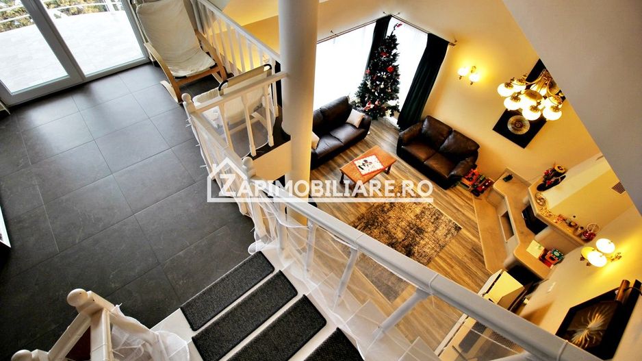 Casa D-P-E, 5 camere 200 mp,1.000 mp teren, garaj, semineu - Poză 13