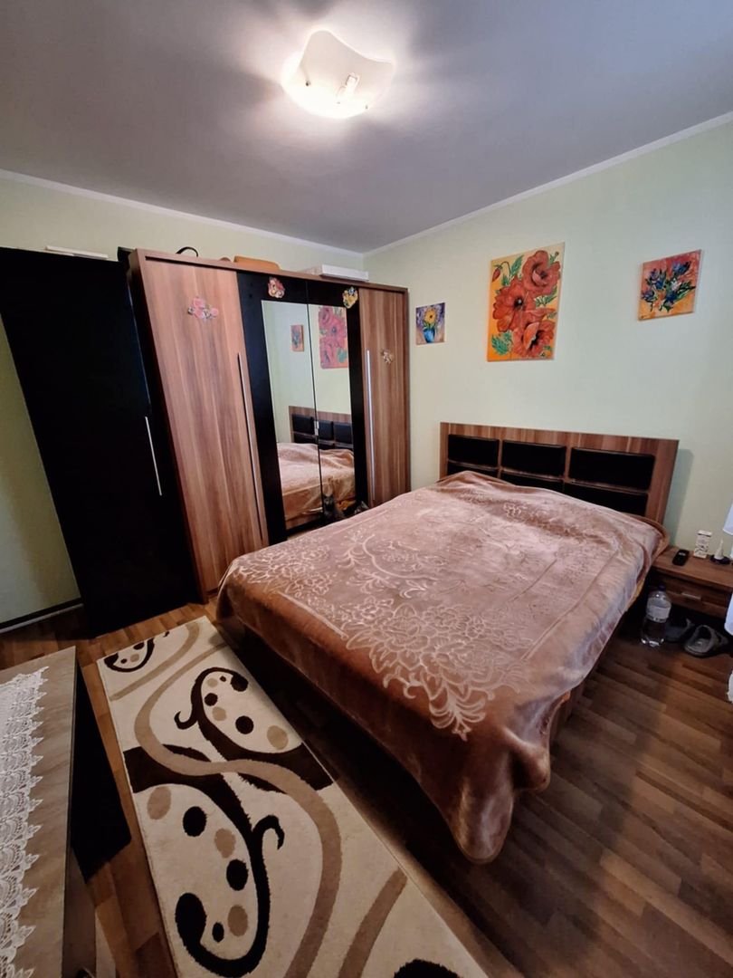 Apartament cu 2 camere, etaj 3/4, Micro 16 - Poză 1