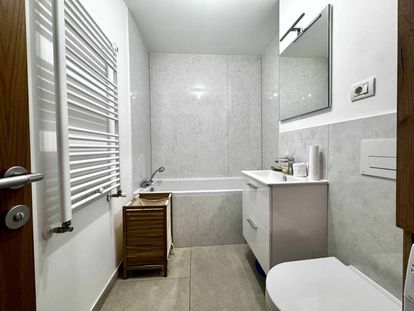 Apartament 2 camere, elegant si modern, Central - Monarch Residence - Poză 15