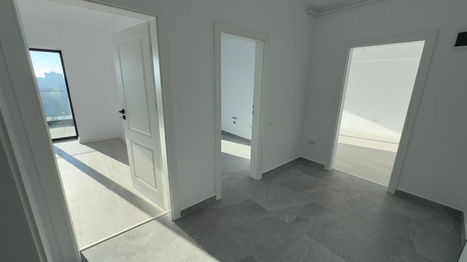 AP. 2 CAMERE BLOC NOU - FINALIZAT, PARCARE SUBTERANA INCLUSA, COMIS 0% - Poză 2