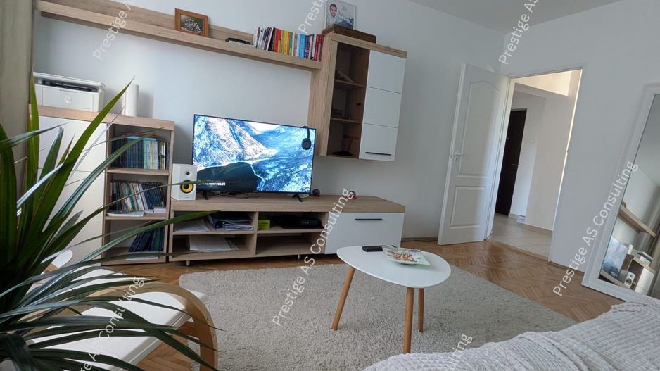 Apartament 2 camere decomandat 45 mp | Complex Studentesc etaj 1 - Poză 1