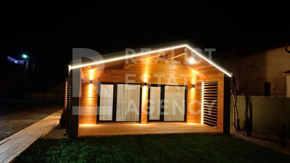 Casă pe malul lacului Snagov - Poză 1