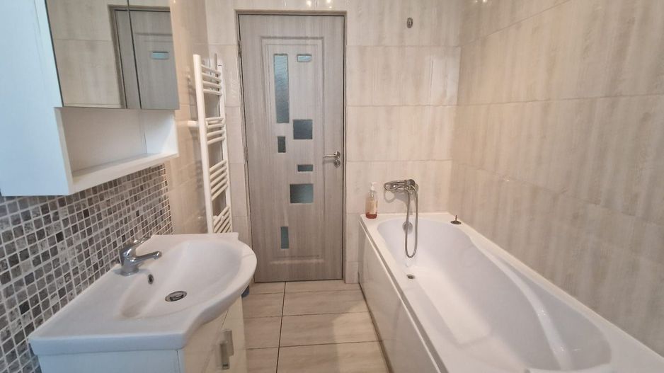 Apartament 2 camere Decomandat 54 mp Intabulat Galata 95000 euro - Poză 6